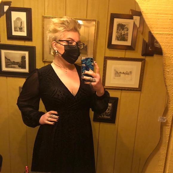 Meet your Posher, Amanda - Picture 9 of 9